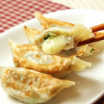 <span class="title">手造りチーズ餃子</span>